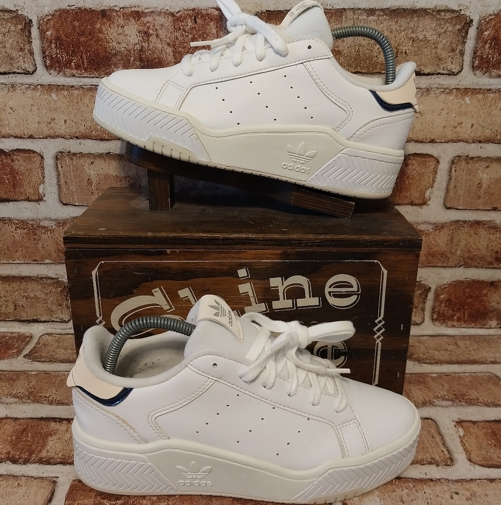 Pre-owned 2022 Adidas Court Tourino
